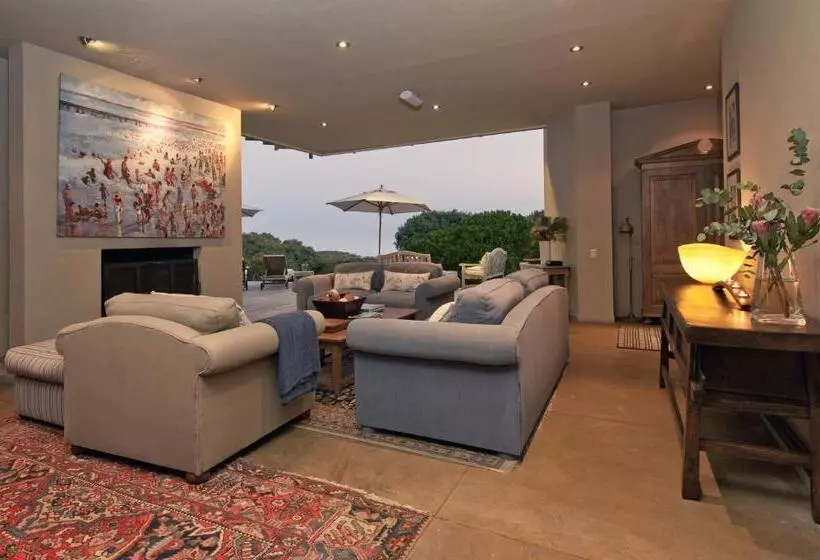 בית מלון כפרי Mosselberg On Grotto Beach