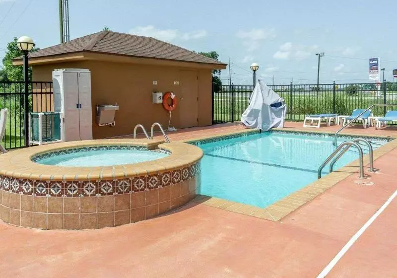 Отель Quality Inn Donaldsonville  Gonzales