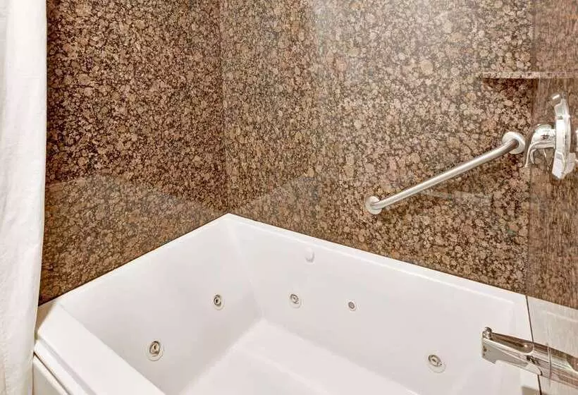 Отель Super 8 By Wyndham Cypress Buena Park Area