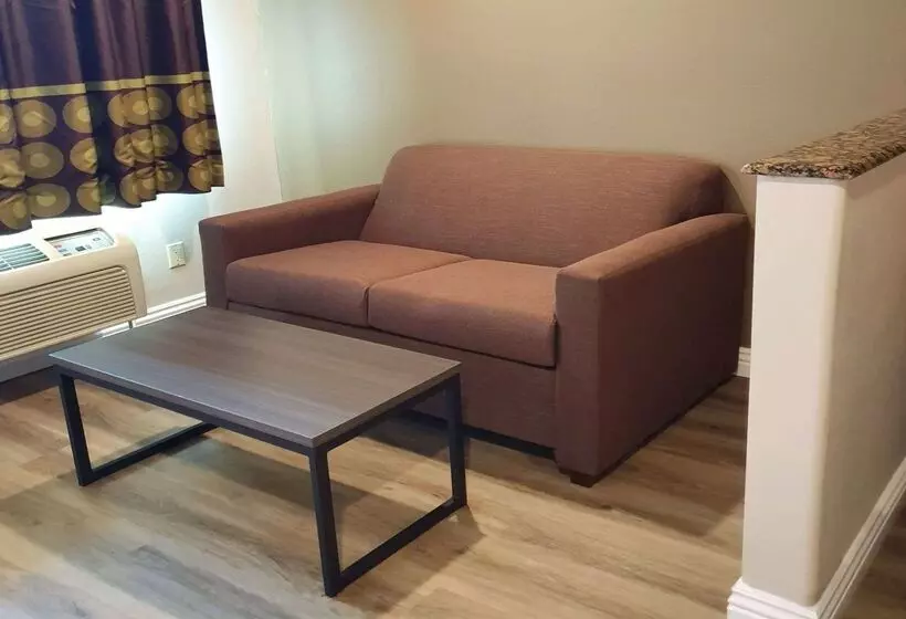 Отель Super 8 By Wyndham Cypress Buena Park Area