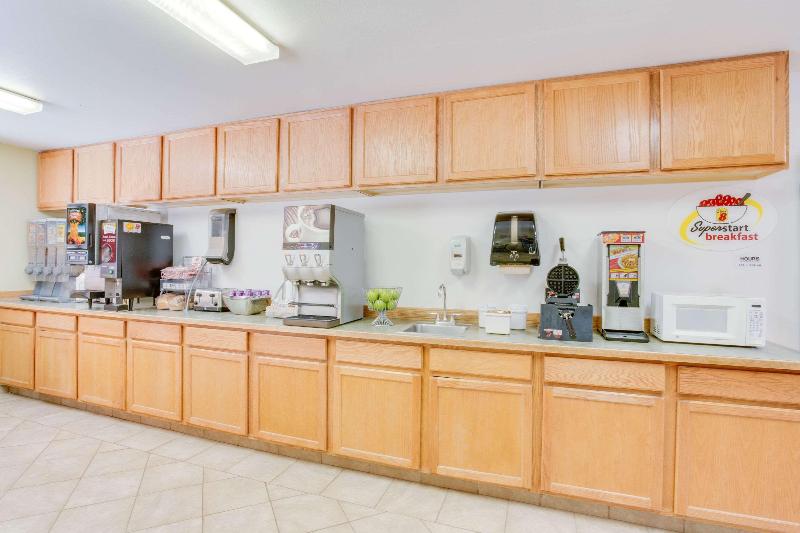 酒店 Super 8 By Wyndham Cooke City Yellowstone Park Area