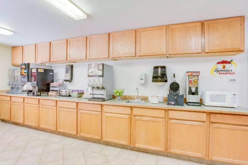 ホテル Super 8 By Wyndham Cooke City Yellowstone Park Area