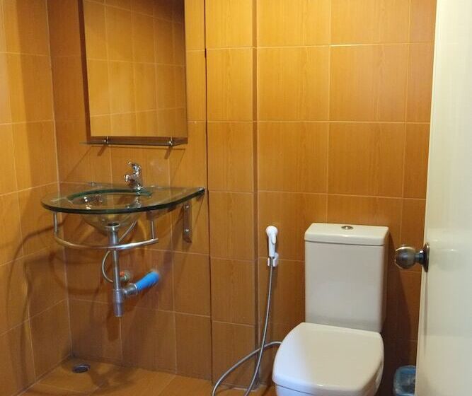 Hotel The Siam Guest House   Sha Extra Plus