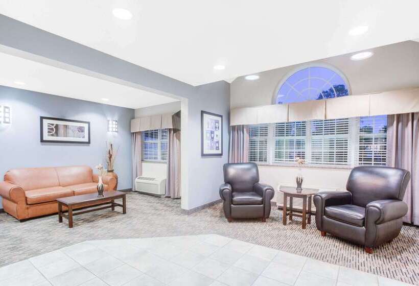 Microtel Inn & Suites Bath