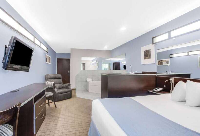 Microtel Inn & Suites Bath