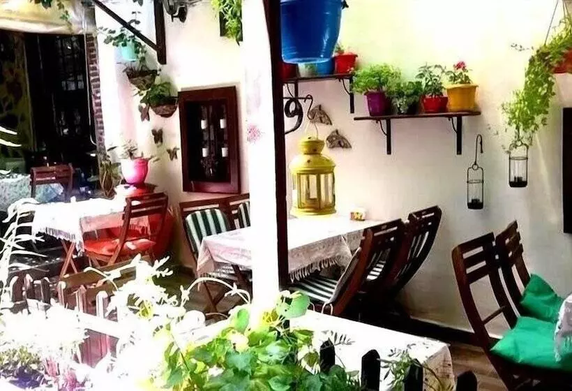 ペンション Antikhan