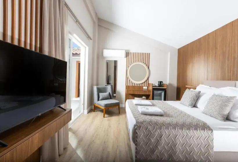 Unique Residence Hotel Golf and Spa