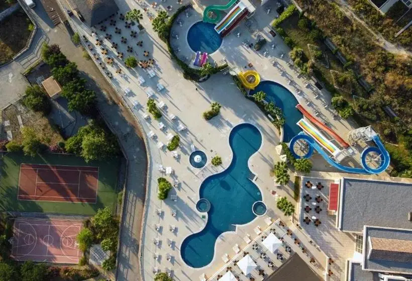 Unique Residence Hotel Golf and Spa
