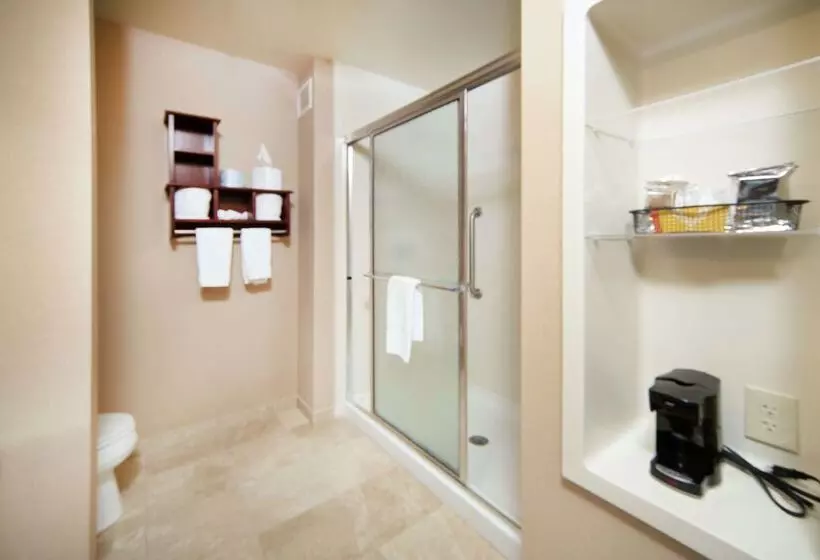 Hampton Inn & Suites Greensburg