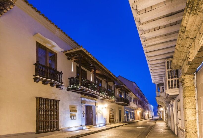 Ananda Hotel Boutique