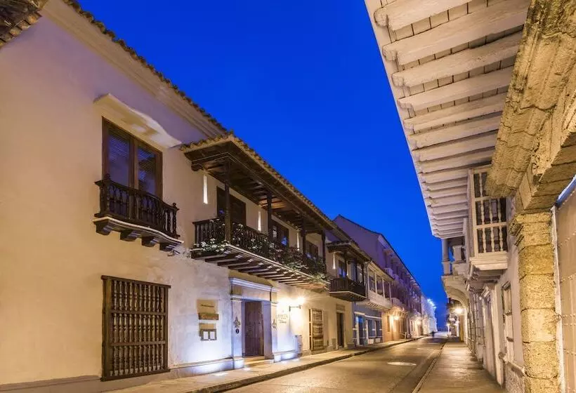 Ananda Hotel Boutique