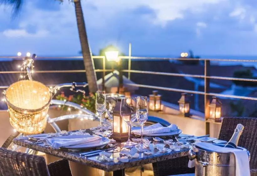 Ananda Hotel Boutique