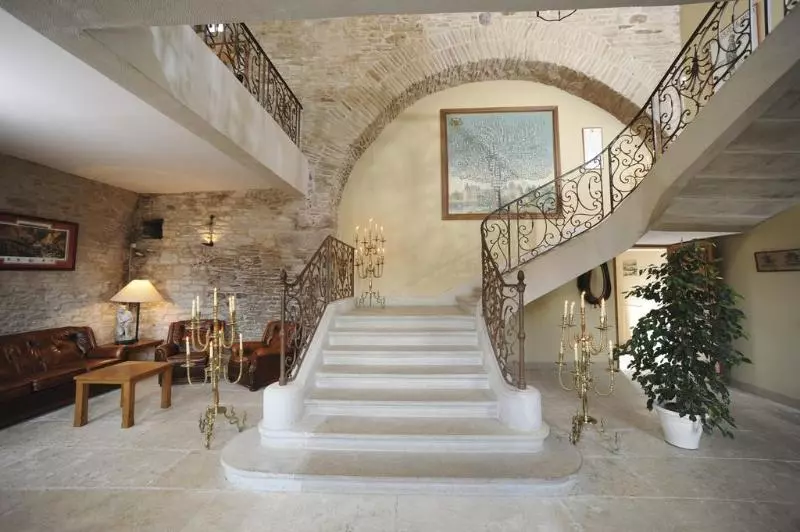 فندق Chateau De Canisy