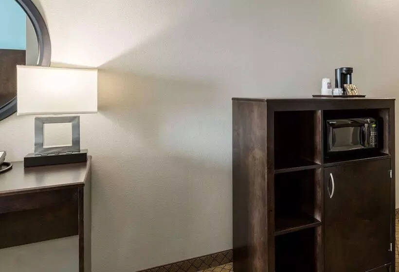 فندق Comfort Suites At Katy Mills