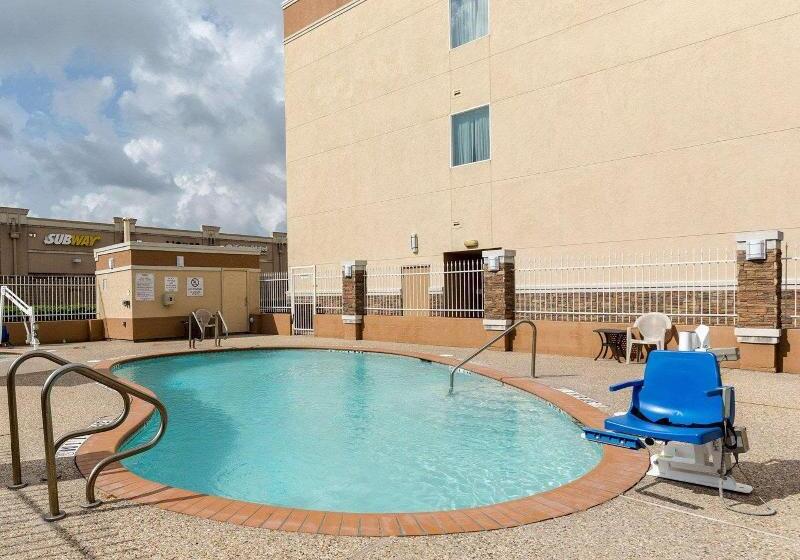 בית מלון כפרי Comfort Suites At Katy Mills