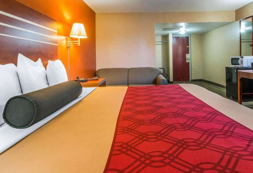 Отель Econo Lodge