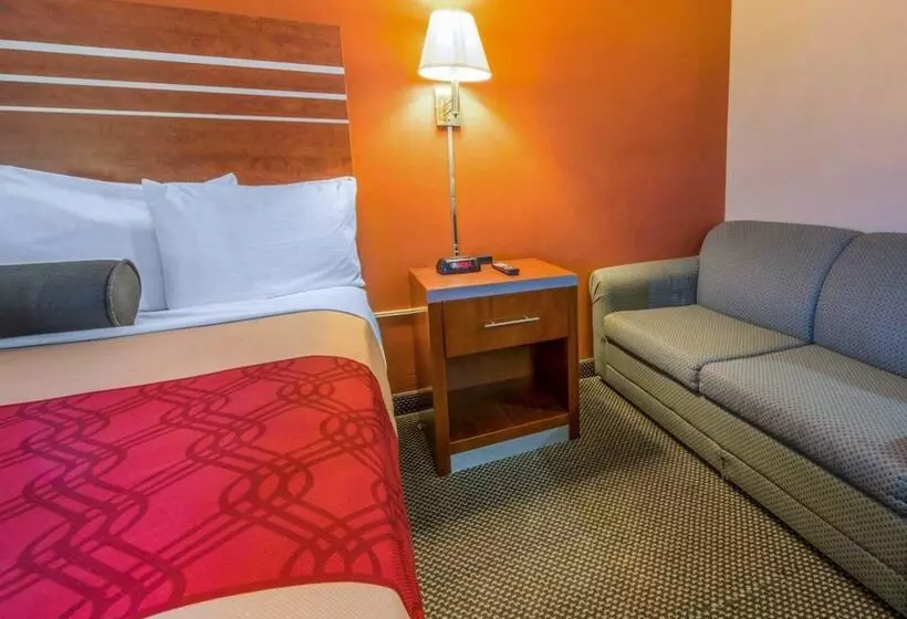 Отель Econo Lodge