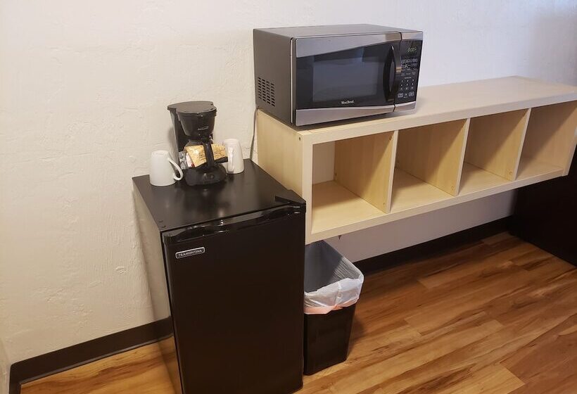 Отель Flamingo Inn Beachfront