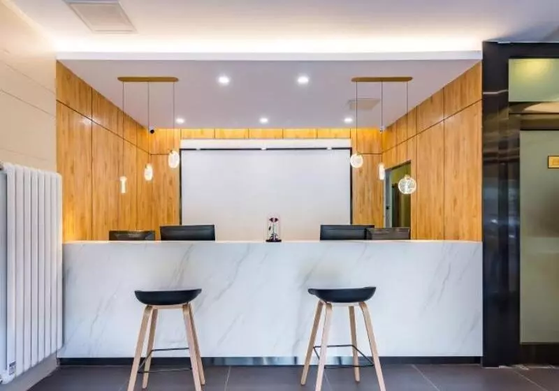 هتل Greentree Inn Beijing Dongba