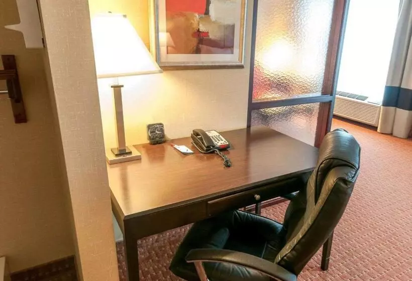 ホテル Spark By Hilton Exton