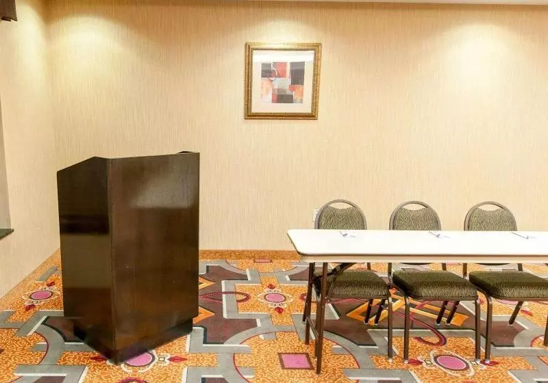 ホテル Spark By Hilton Exton