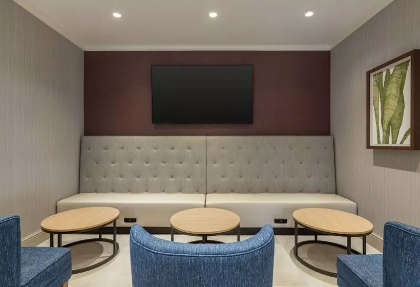 Отель Hilton Garden Inn Palm Coast Town Center