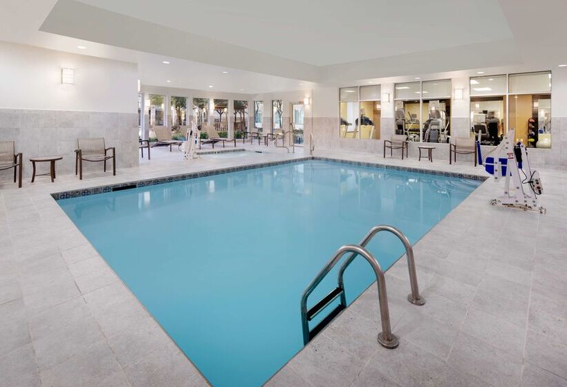 هتل Hilton Garden Inn Tyler