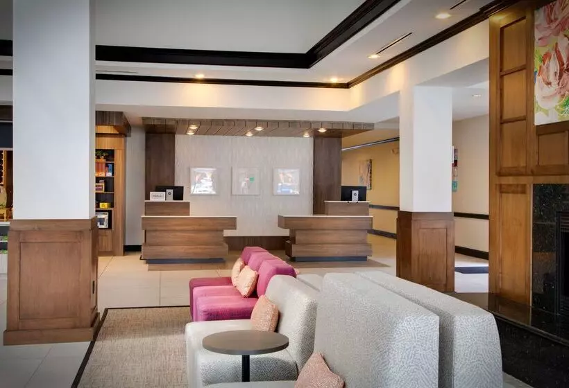 هتل Hilton Garden Inn Tyler