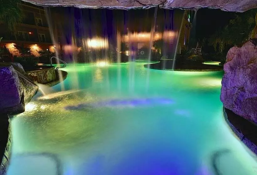 בית מלון כפרי Holiday Inn Express & Suites Fredericksburg By Ihg