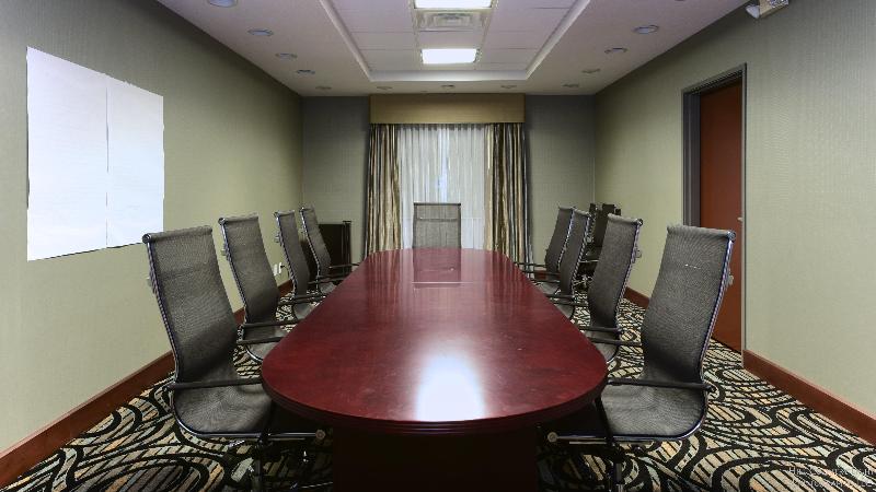 ホテル Holiday Inn Express & Suites Fredericksburg By Ihg