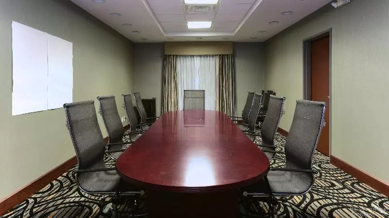 בית מלון כפרי Holiday Inn Express & Suites Fredericksburg By Ihg