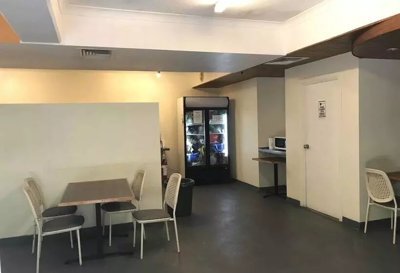 בית מלון כפרי Koala Beach Resort Cairns