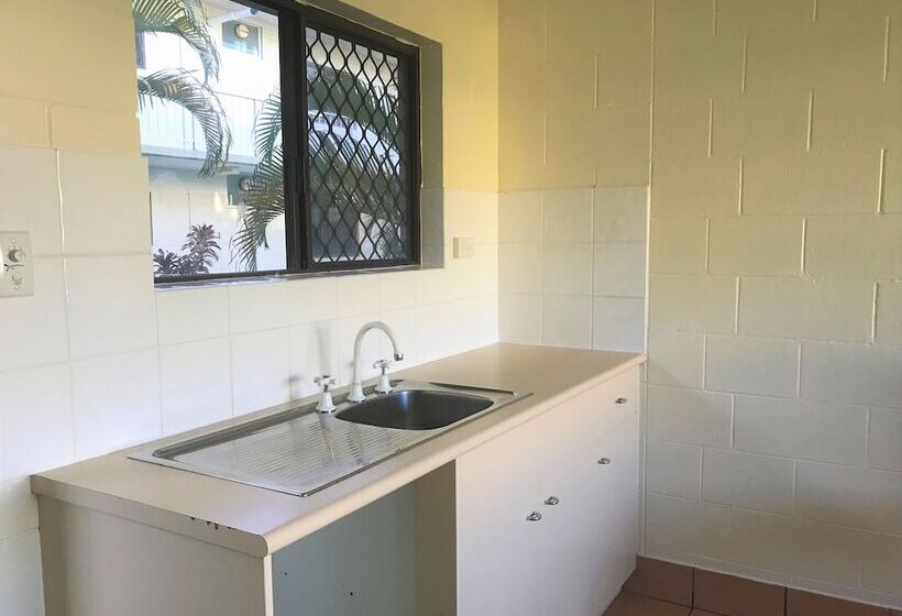 Hotel Koala Beach Resort Cairns