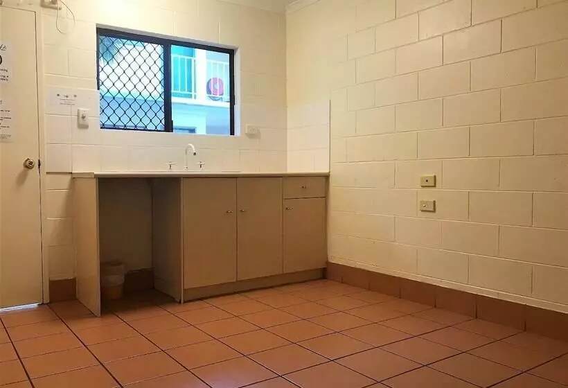 בית מלון כפרי Koala Beach Resort Cairns