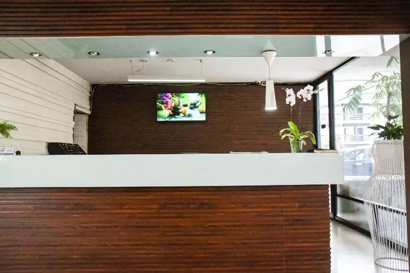 Отель Expo Plaza Business And Family Guadalajara