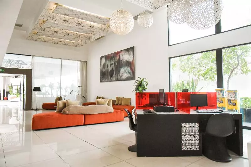 Отель Expo Plaza Business And Family Guadalajara