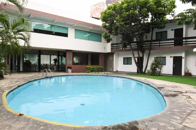 Отель Expo Plaza Business And Family Guadalajara