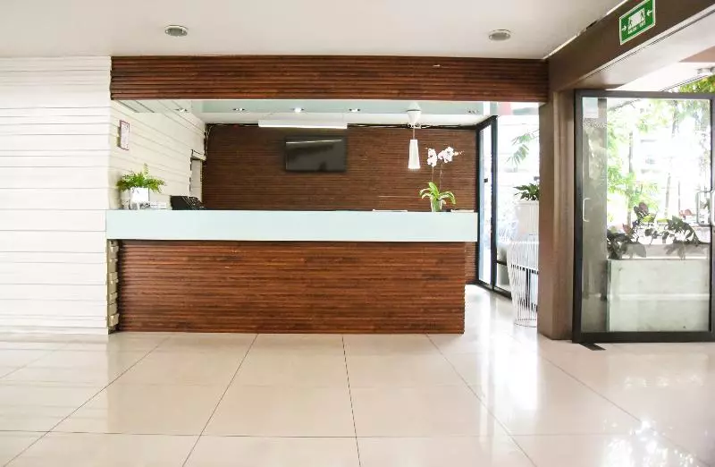 Отель Expo Plaza Business And Family Guadalajara