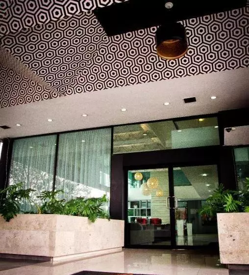 Отель Expo Plaza Business And Family Guadalajara