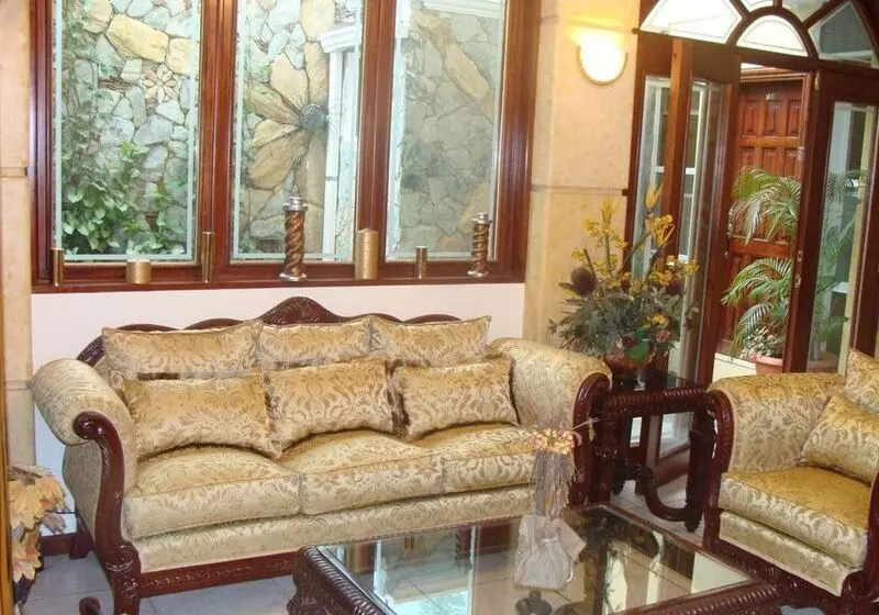 호텔 Villa Florencia Zona Rosa