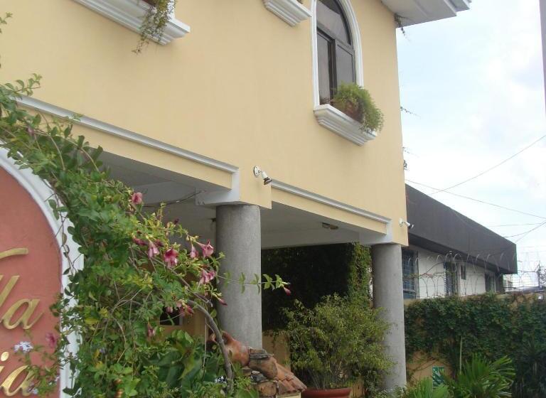 هتل Villa Florencia Zona Rosa