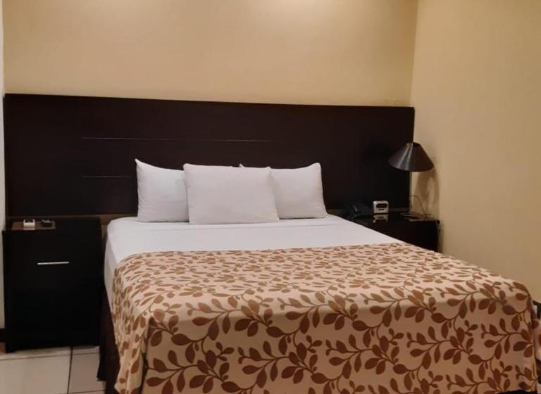 هتل Villa Florencia Zona Rosa