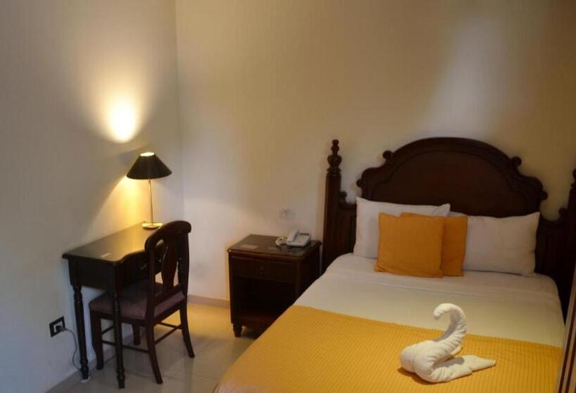 هتل Villa Florencia Zona Rosa