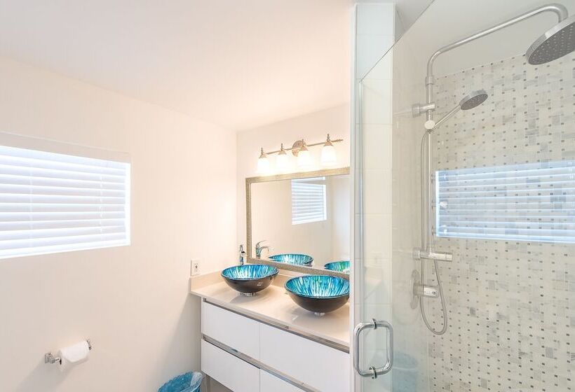 فندق على الطريق Sea Beach Plaza