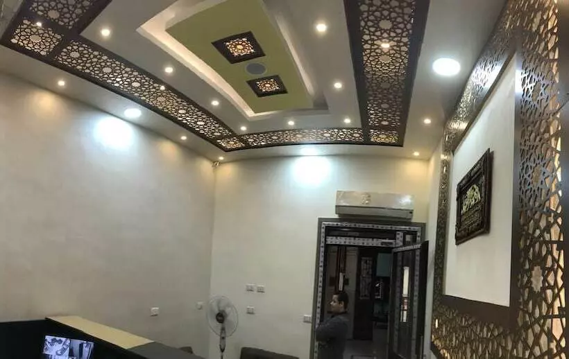 هاستل The Emerald