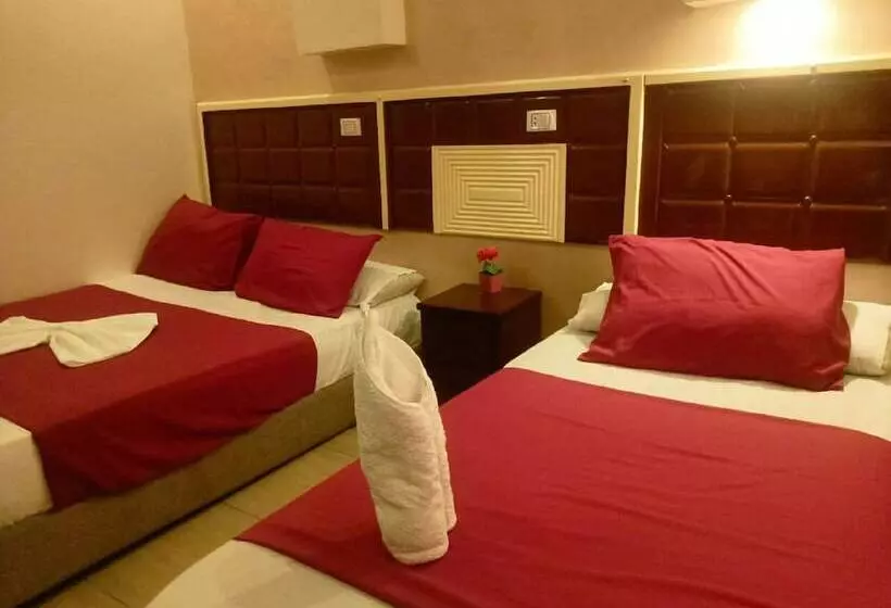 هاستل The Emerald