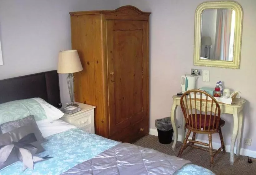 Bed and Breakfast Shrubdown