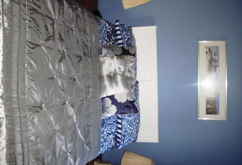 Bed and Breakfast Shrubdown