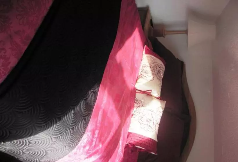 Bed and Breakfast Shrubdown