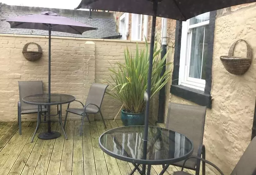 Nocleg ze śniadaniem Bythesea Guest House